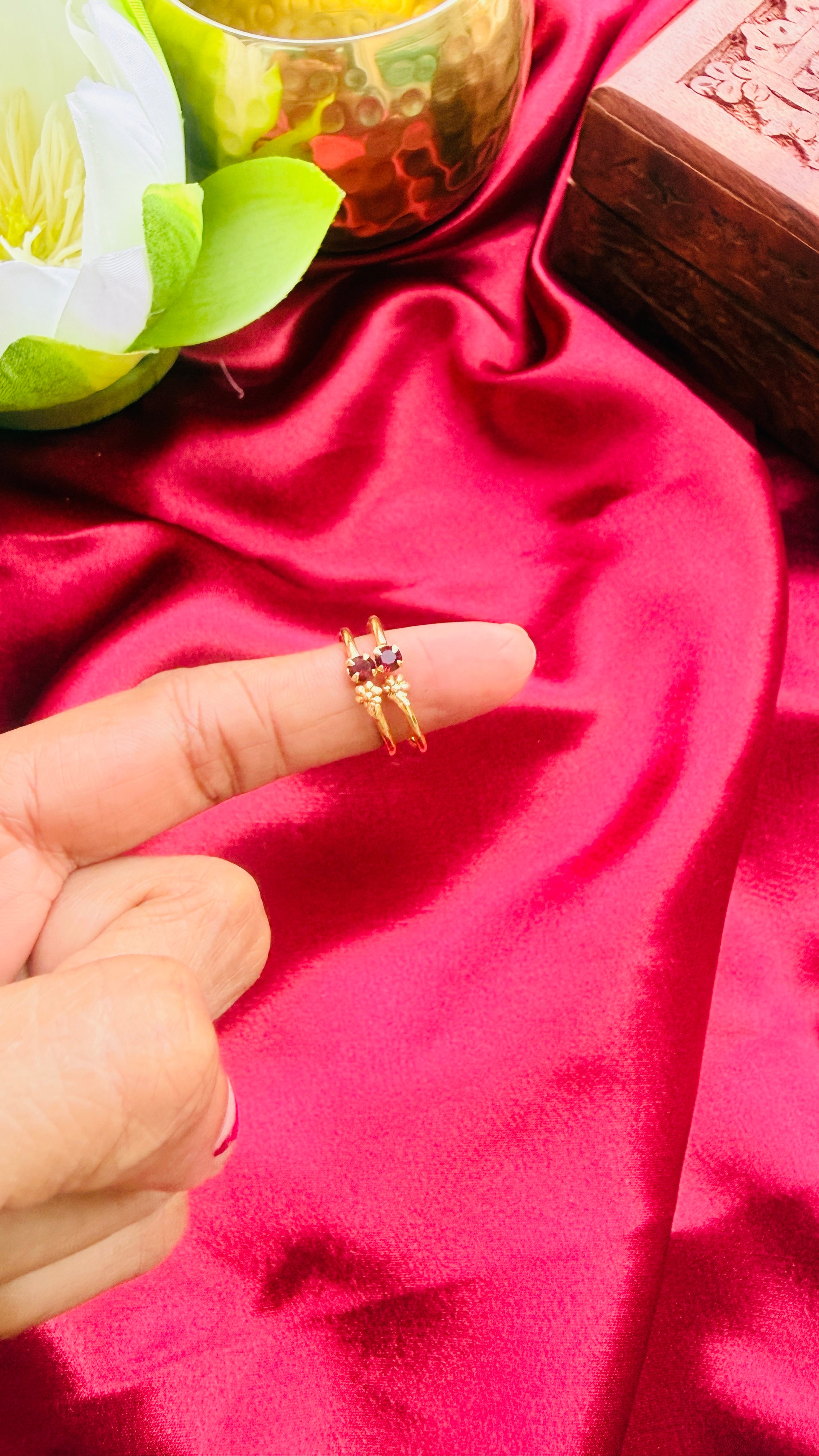 Poovu Stone Adjustable Toe Ring RJ389