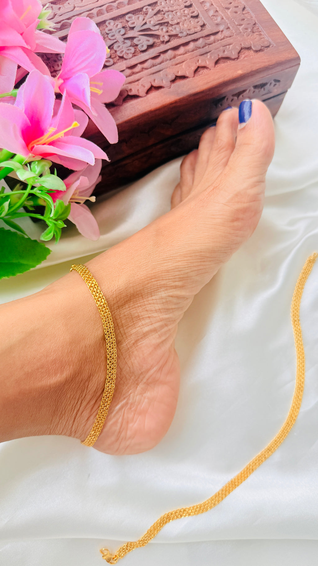 Urvasi Thick Gold Plated Anklets RJ370