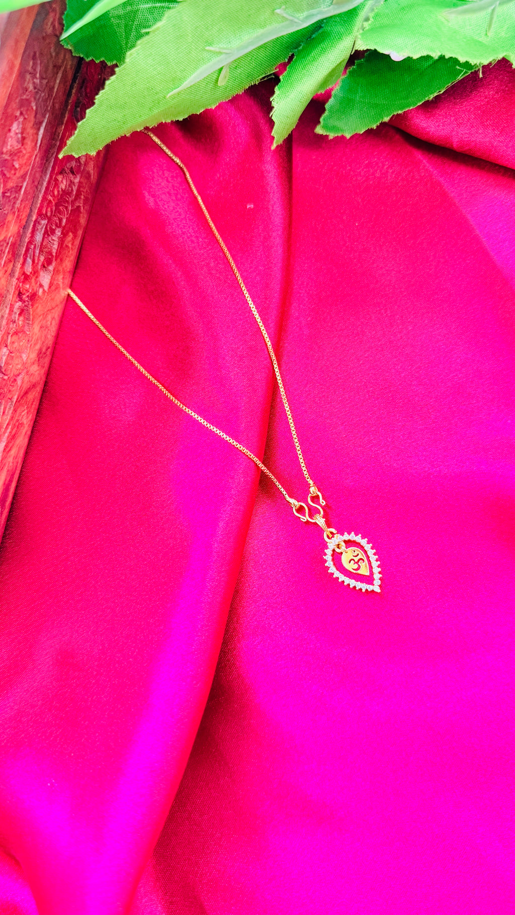Gold Plated Diamond Thali with Box Chain RJ255