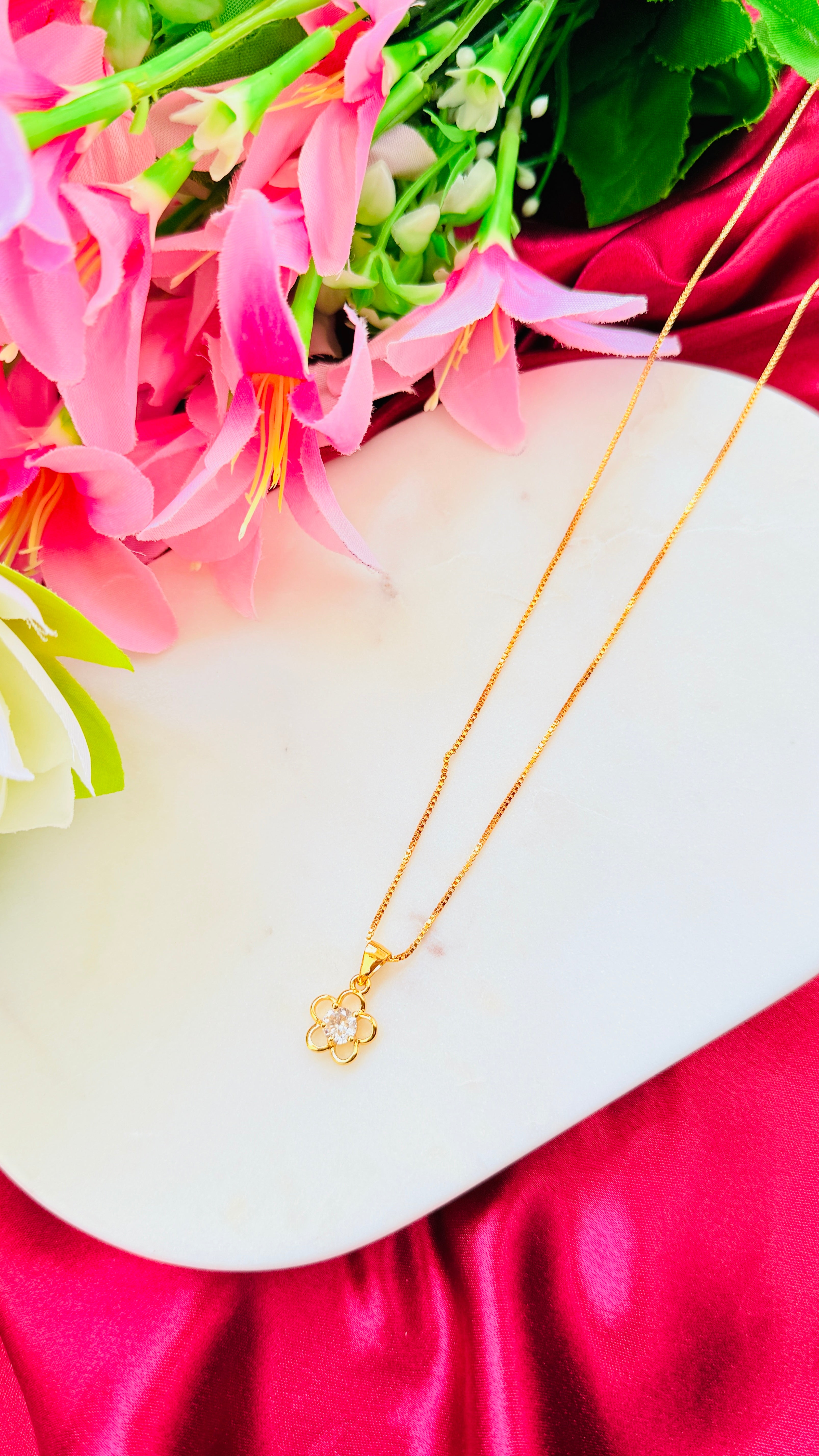 Daliya Diamond Pendant with Box Chain RJ272
