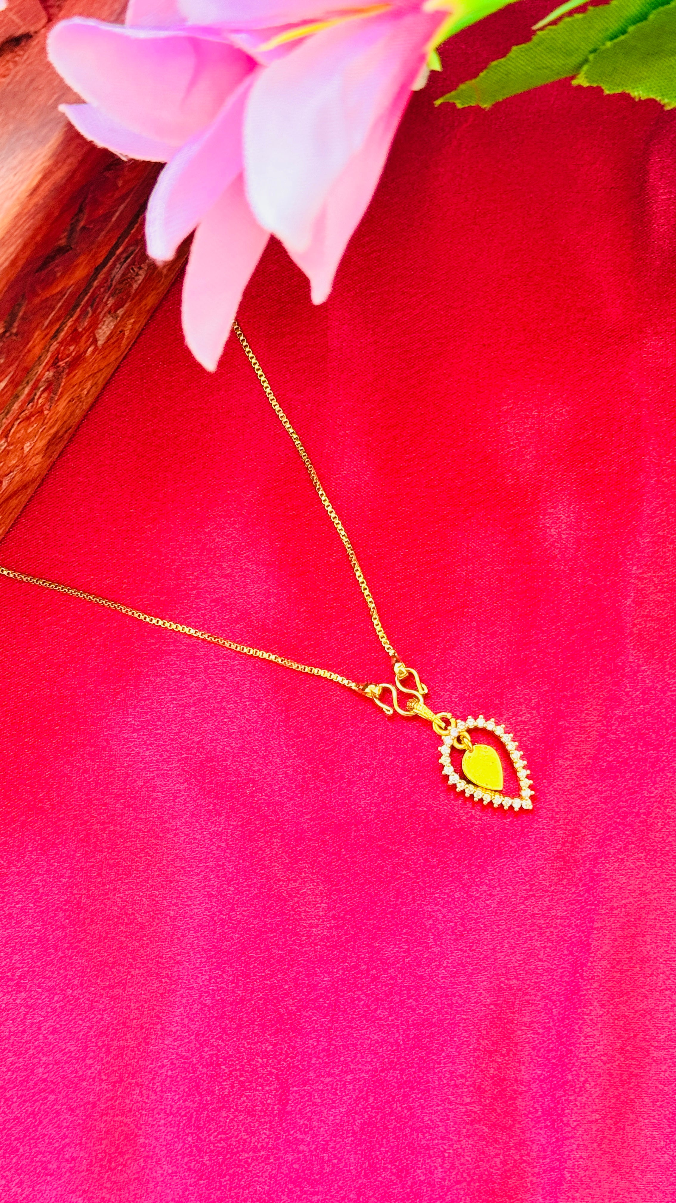 Gold Plated Diamond Pendant with Box Chain RJ256