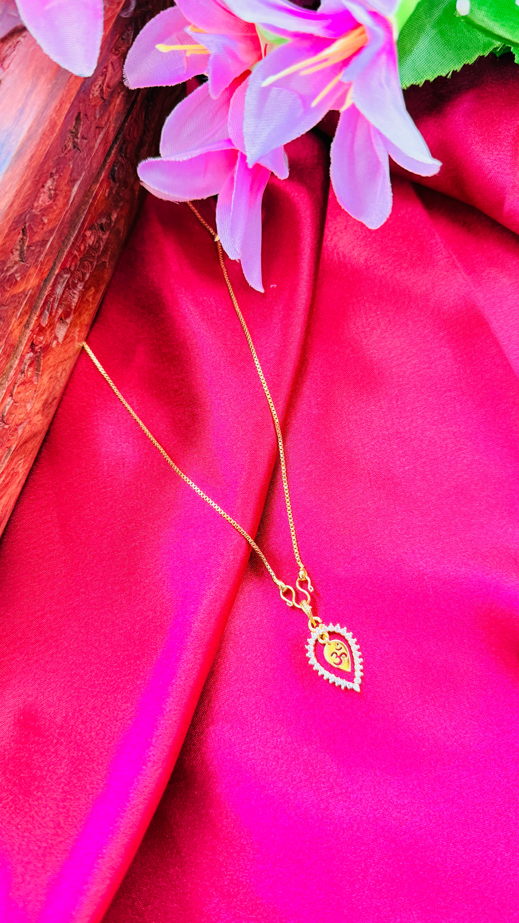 Gold Plated Diamond Thali with Box Chain RJ255