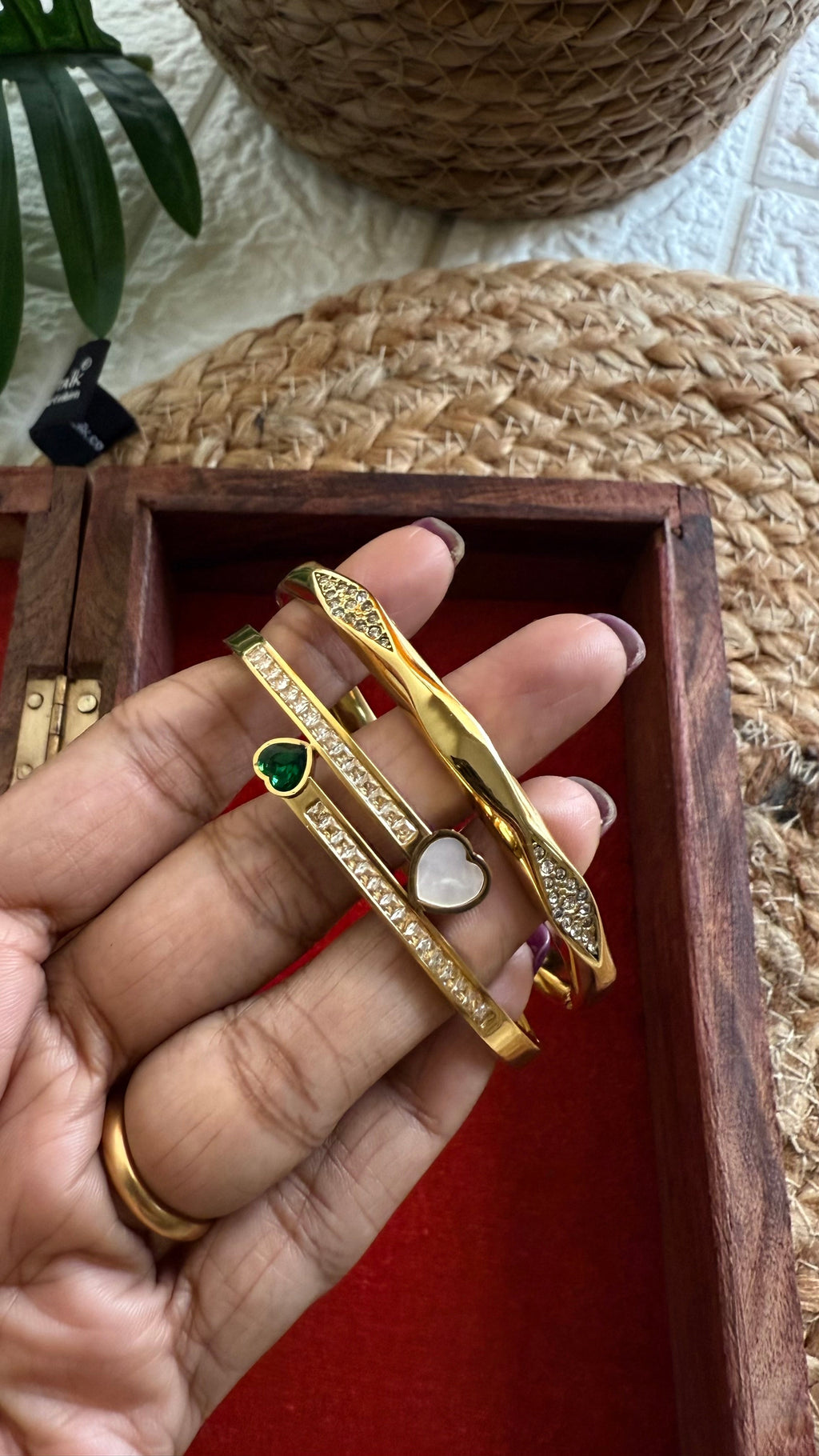 Emerald Kada Bracelets RJ39