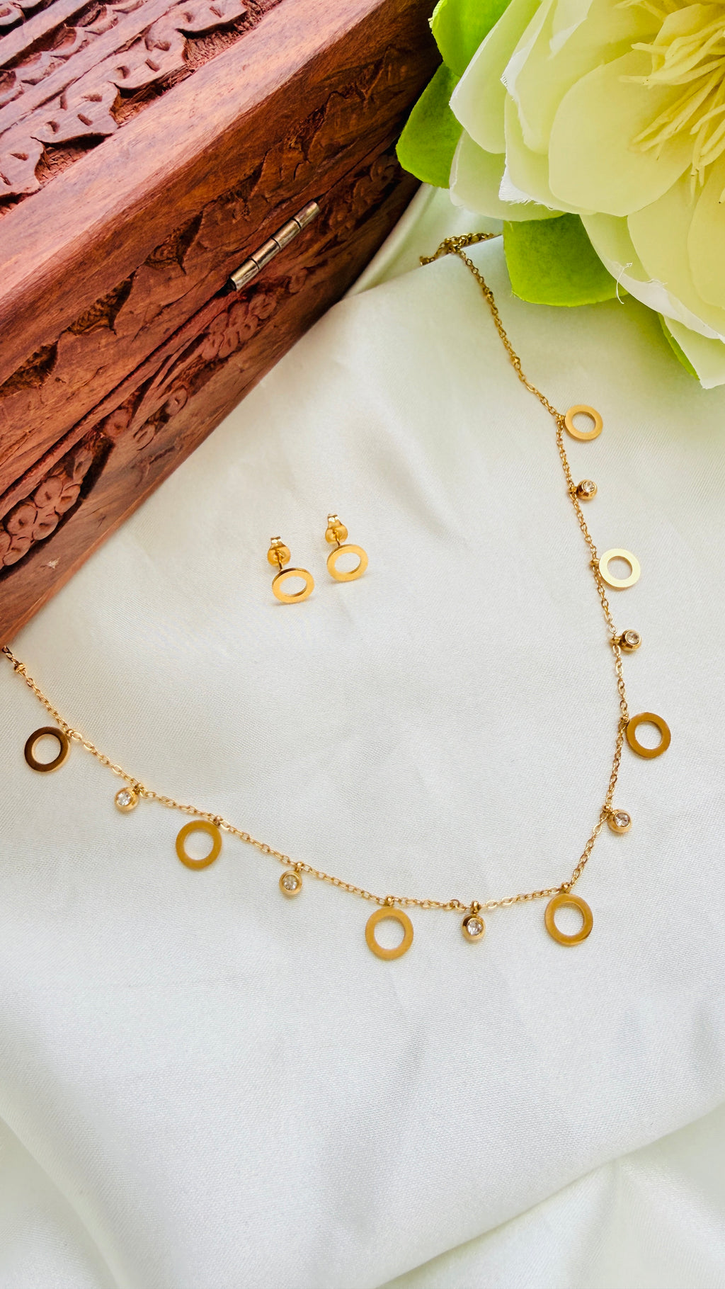 Circle Charm Anti Tarnish Stainless Steel Necklace Set RJ329