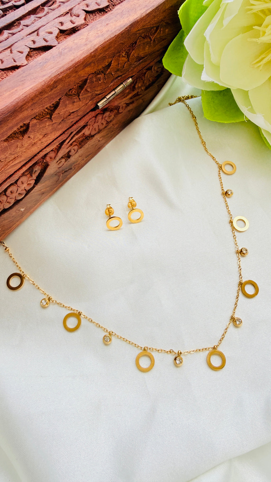 Circle Charm Anti Tarnish Stainless Steel Necklace Set RJ329