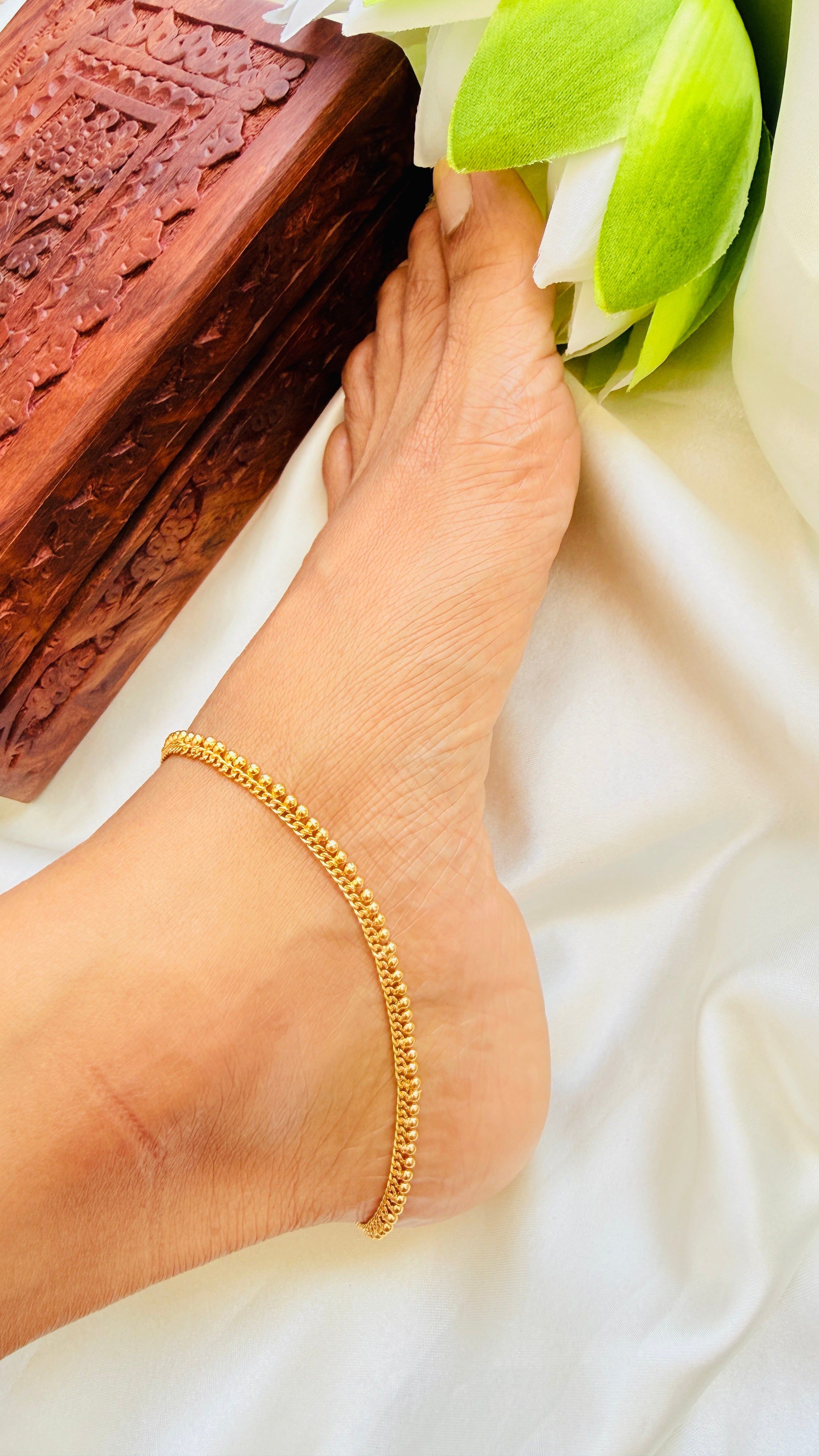 Full Mutharanjanm Gold Plated Anklets RJ333