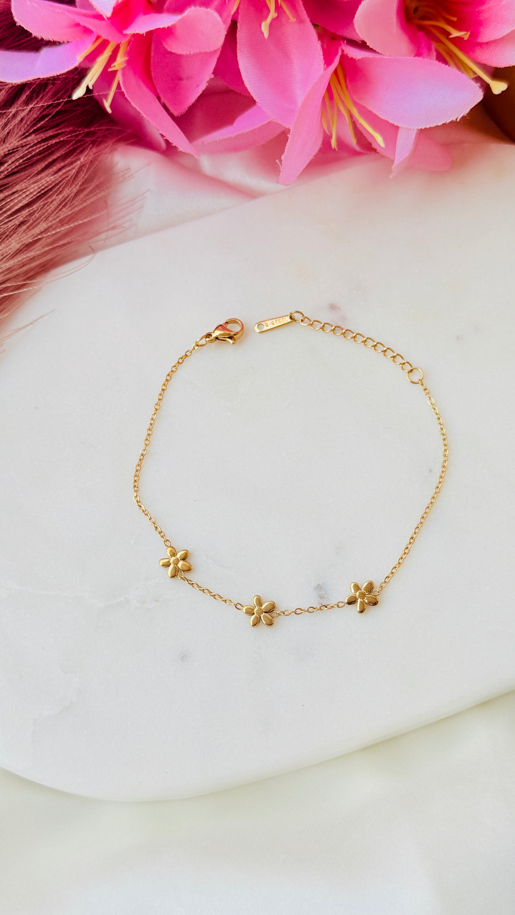Three roses Anti tarnish Bracelet RJ363