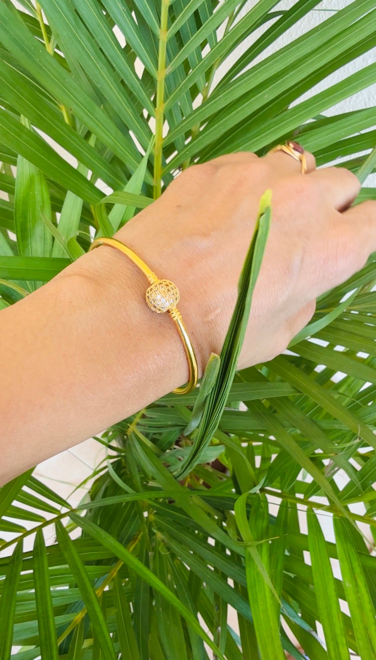 Stone Bangle Gold Plated RJ385