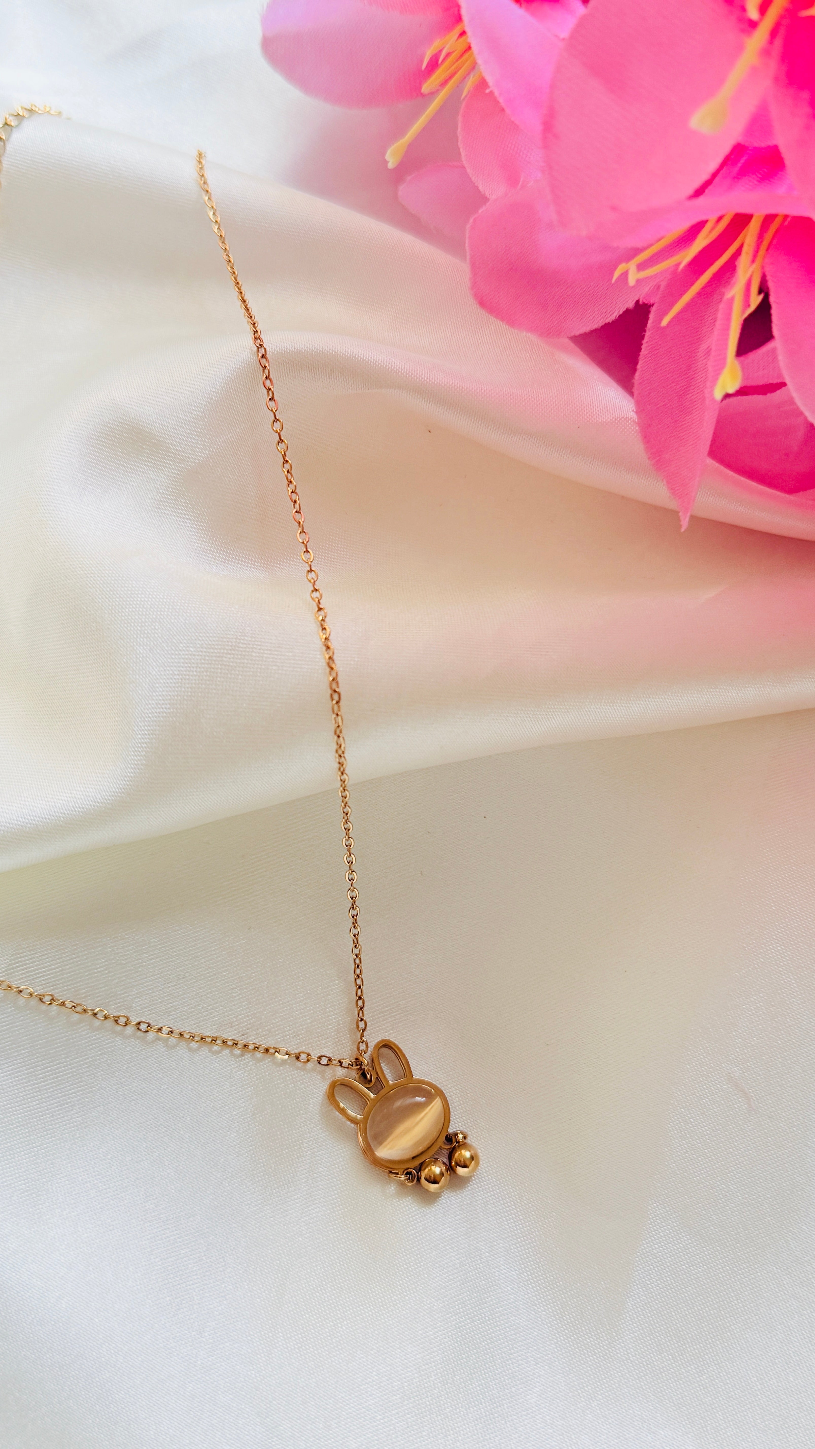 Bunny Charm Anti tarnish stainless steel neck Chain RJ122