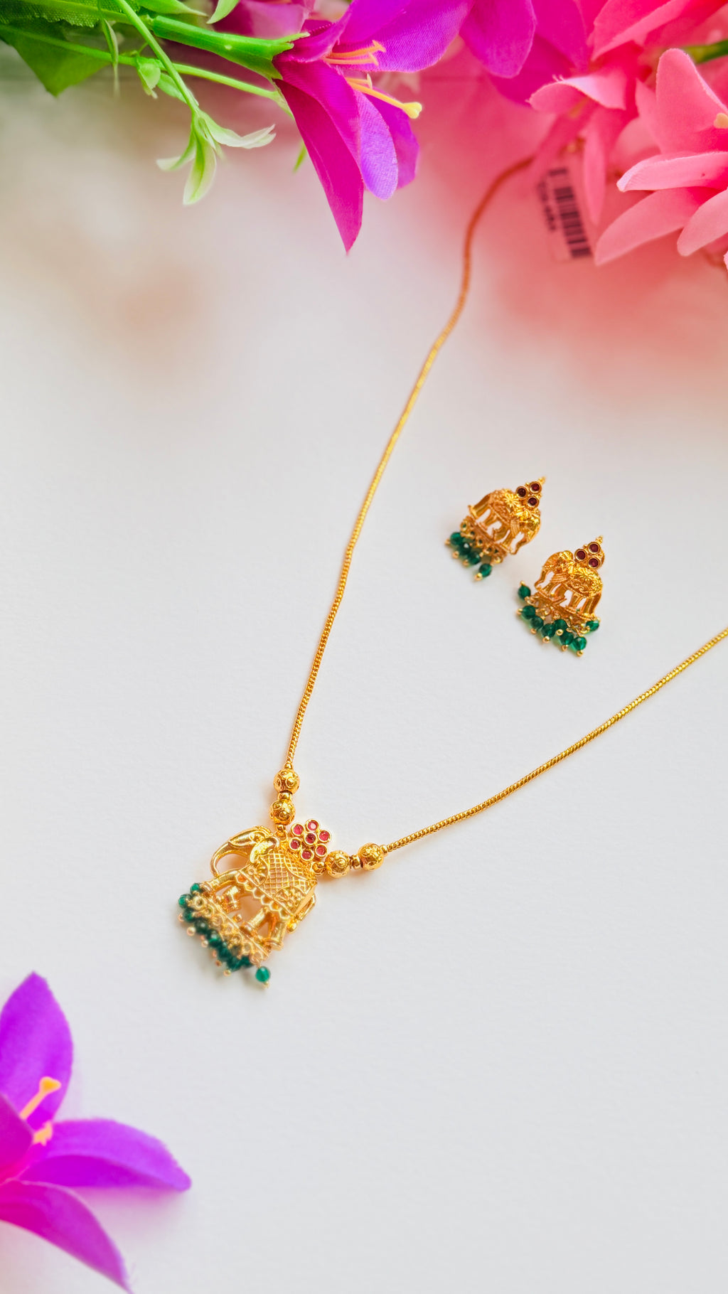 Elephant Gold Plated Pendant Necklace + Stud RJ286