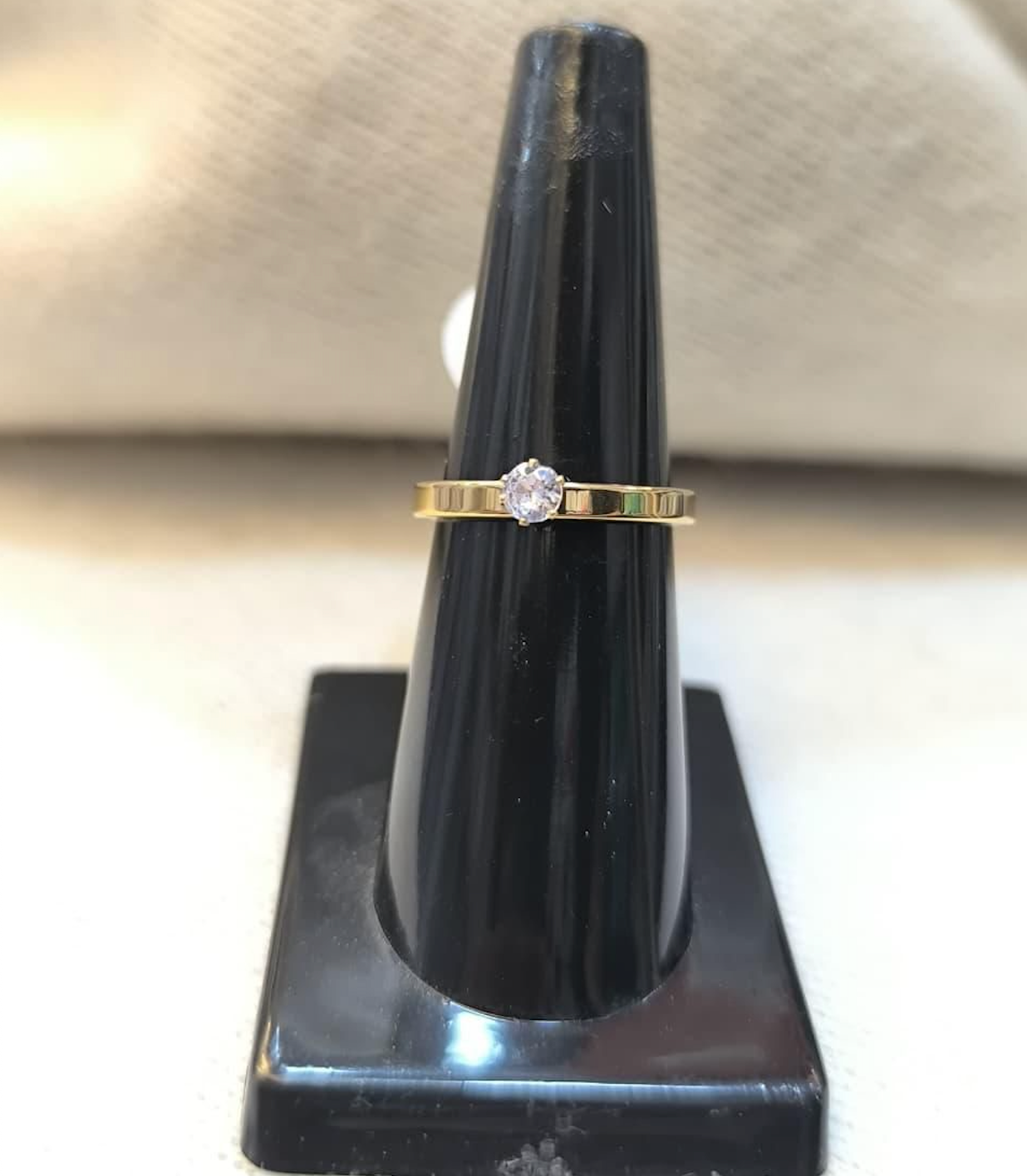 Aura Solitaire Antitarnish Ring RJ222