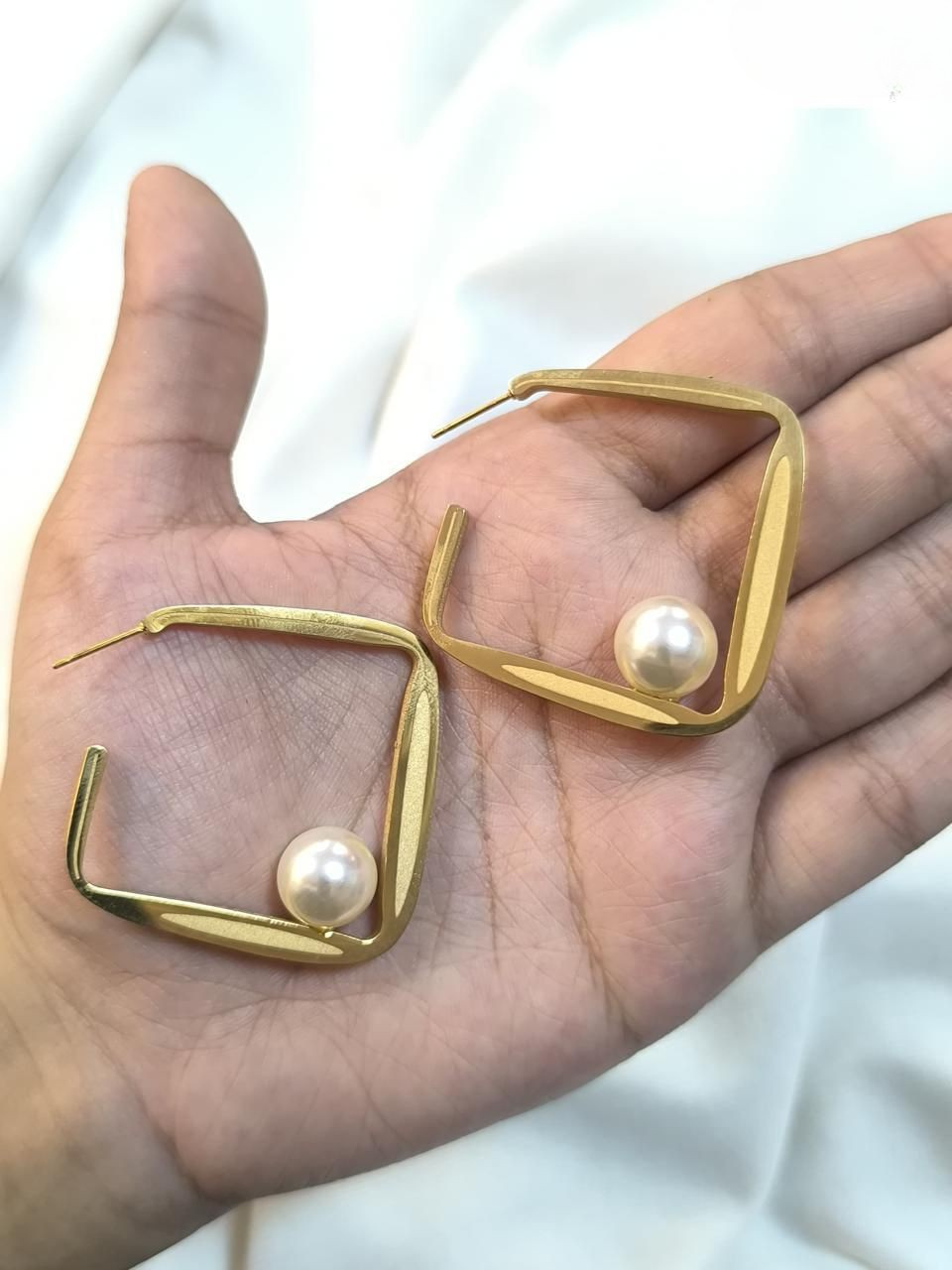 Pearl Edge Anti tarnish stainless Earrings RJ157